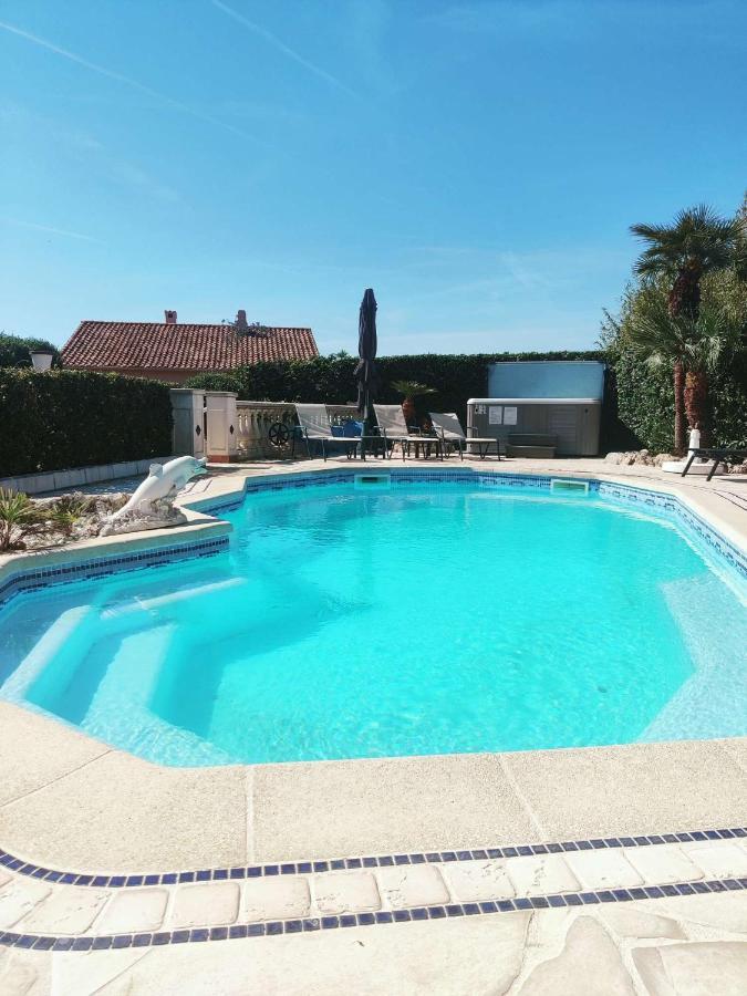 Villa Plein Sud A 900M Du Centre De Cavalaire Sur Mer - Chambre Climatisee - Piscine - Spa- Calme Et Detente Zewnętrze zdjęcie